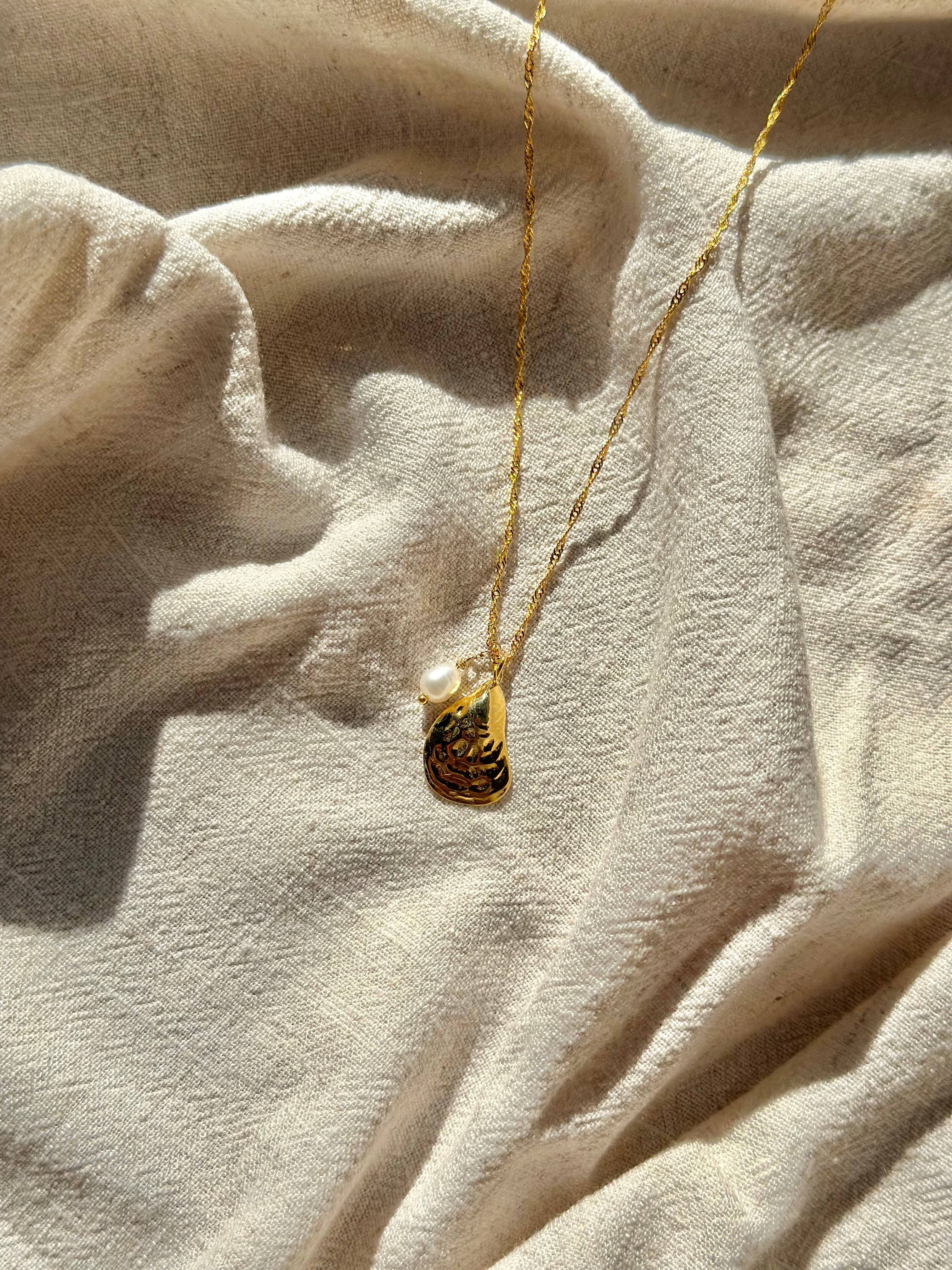 Oyster Pearl Charm Necklace